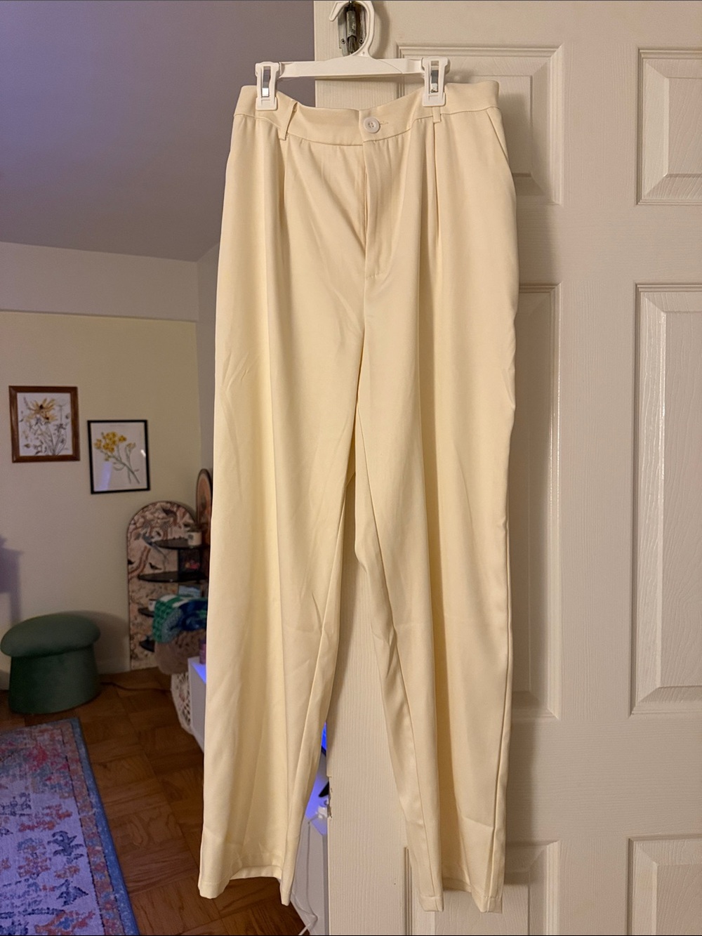 Cream High-Waist Tailored Women's Trousers